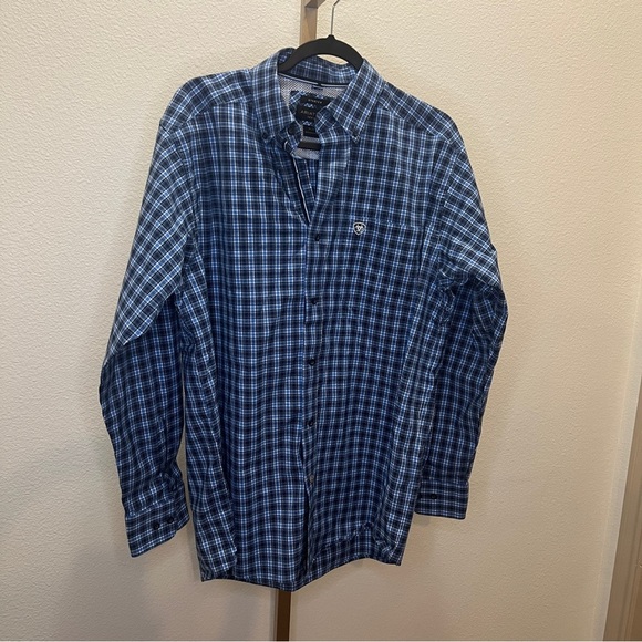 Ariat Pro Series Men’s Shirt Blue Plaid Button Down Long Sleeve size Medium - Picture 2 of 9